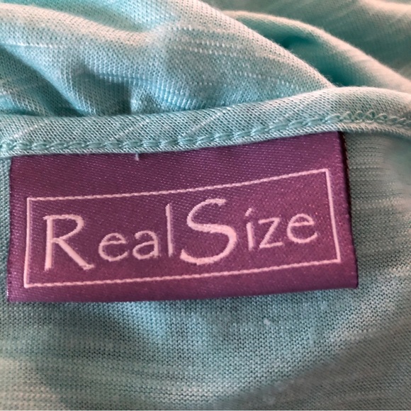 REAL SIZE Womens Semi Loose Top Size 3X Turquoise Crocheted Neckline NWOT - Picture 6 of 8